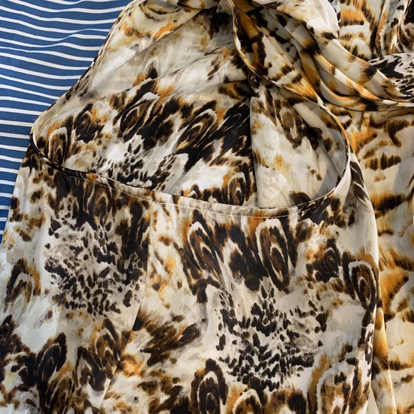 🙂 BOGO Vince Camuto sleeveless blouse with scarf - Picture 5 of 6